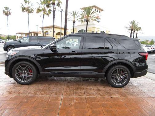 Agate Black Metallic 2026 Ford Explorer ST