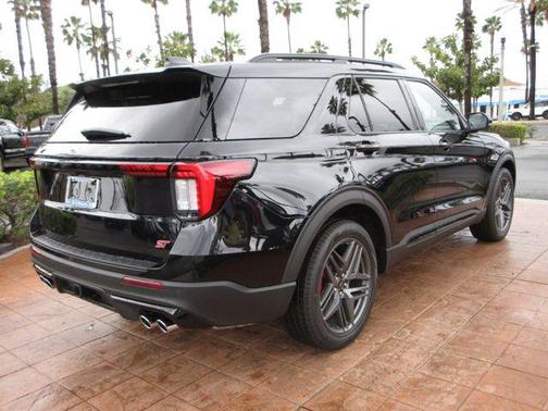 Agate Black Metallic 2026 Ford Explorer ST