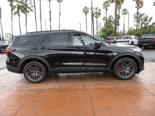 Agate Black Metallic 2026 Ford Explorer ST