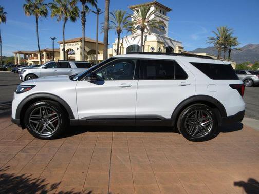 Space White Metallic 2026 Ford Explorer ST