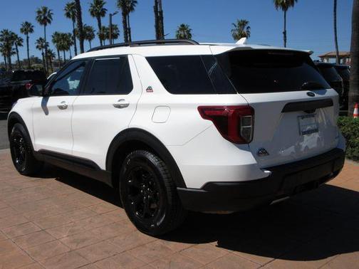 Star White Metallic Tri-Coat 2023 Ford Explorer Timberline