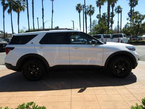Star White Metallic Tri-Coat 2023 Ford Explorer Timberline