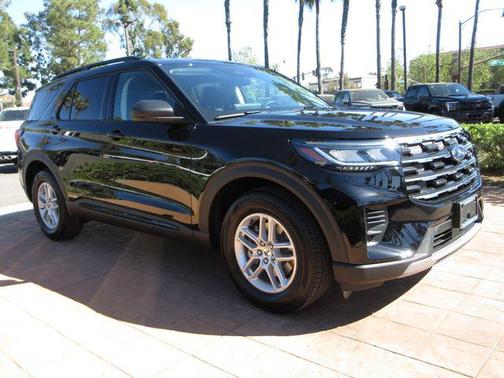 Agate Black Metallic 2026 Ford Explorer Active