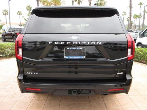 Agate Black Metallic 2025 Ford Expedition Max Active 4x4