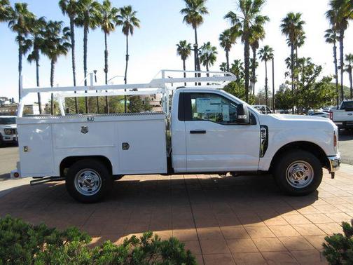 Oxford White 2026 Ford F-250 XL