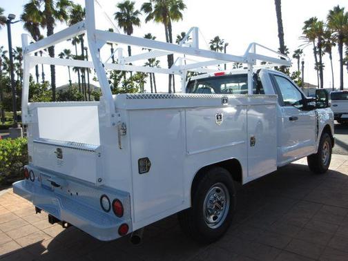 Oxford White 2026 Ford F-250 XL