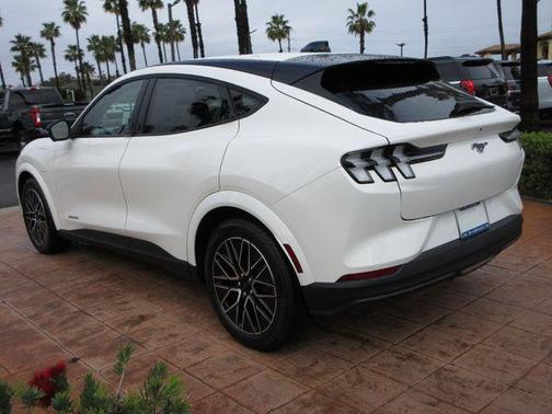 Star White Metallic Tri-Coat 2026 Ford Mustang Mach-E Premium