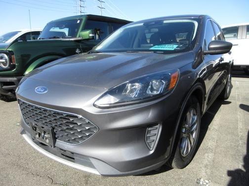 2021 Ford Escape SE