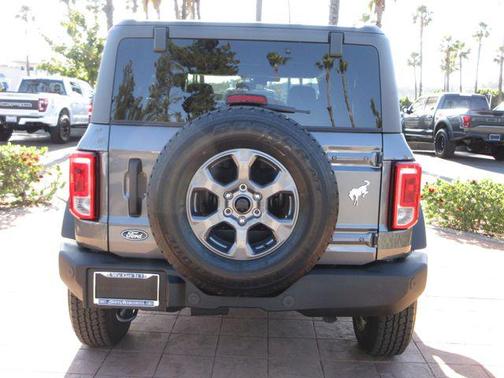 Carbonized Gray Metallic 2026 Ford Bronco Big Bend