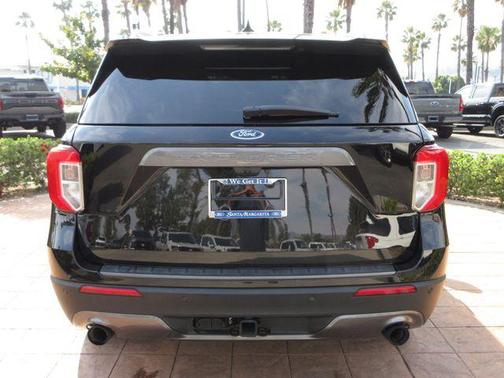 Agate Black Metallic 2023 Ford Explorer XLT