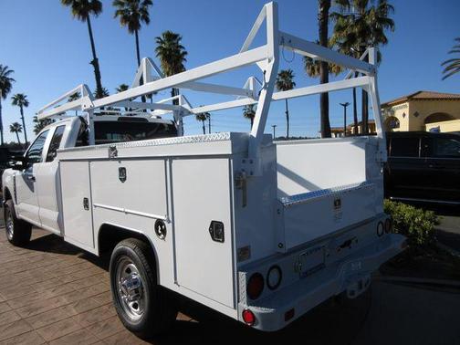 Oxford White 2026 Ford F-350 XL