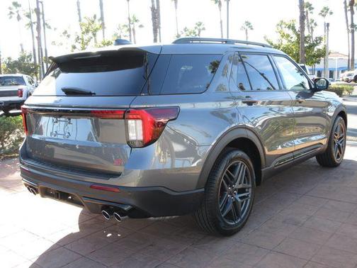 Carbonized Gray Metallic 2026 Ford Explorer ST