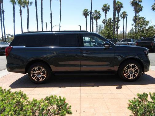 Blue Metallic 2025 Ford Expedition Max Active 4x4