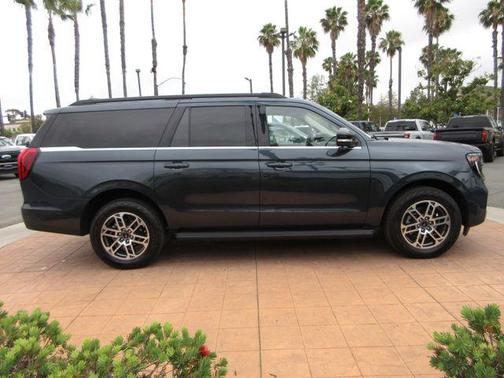 Blue Metallic 2025 Ford Expedition Max Active 4x4