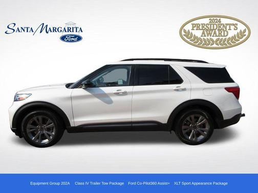 Star White Metallic Tri-Coat 2023 Ford Explorer XLT