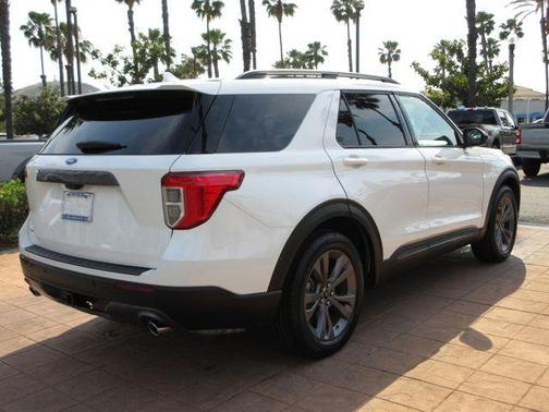 Star White Metallic Tri-Coat 2023 Ford Explorer XLT