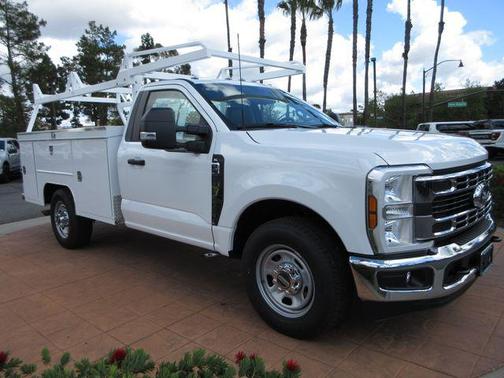 Oxford White 2026 Ford F-350 XL