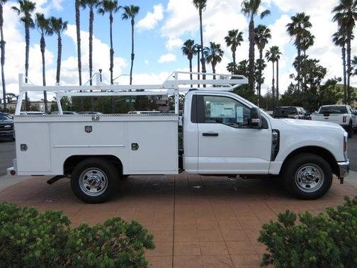Oxford White 2026 Ford F-350 XL