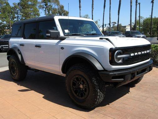 Oxford White 2022 Ford Bronco Wildtrak