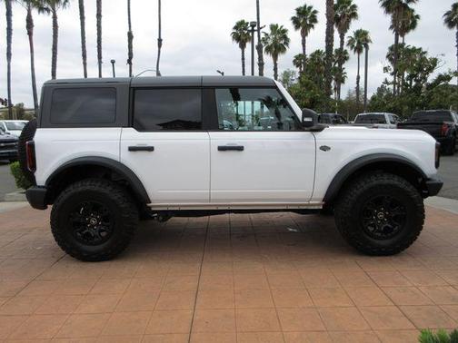 Oxford White 2022 Ford Bronco Wildtrak