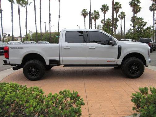 Avalanche 2025 Ford F-250 Lariat