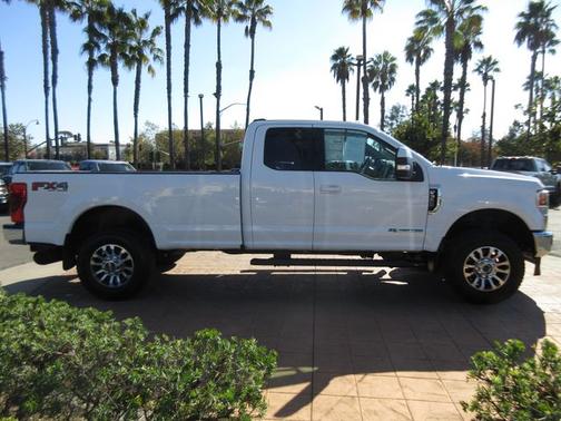 2022 Ford F-350 LARIAT SUPER DUTY