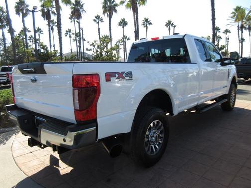 2022 Ford F-350 LARIAT SUPER DUTY