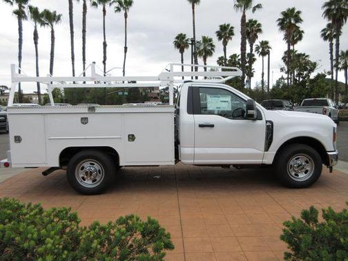 Oxford White 2026 Ford F-350 XL