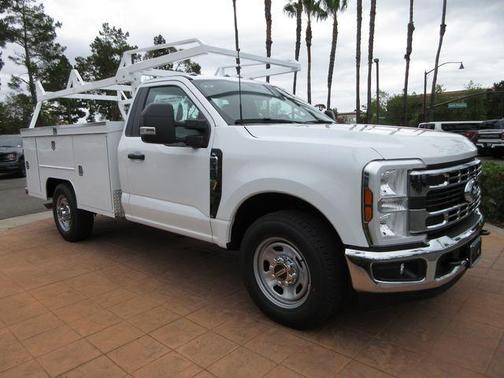 Oxford White 2026 Ford F-350 XL