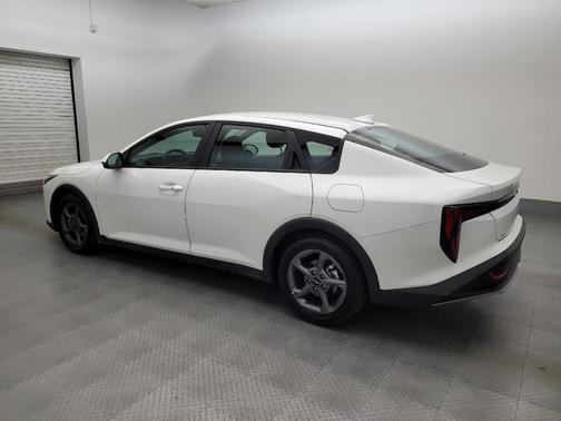 Snow White Pearl 2025 Kia K4 LXS