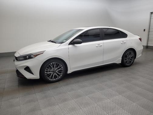 Snow White Pearl 2023 Kia Forte GT-Line