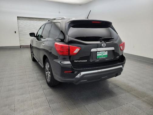 2017 Nissan Pathfinder S