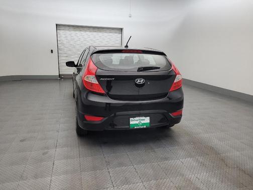 Ultra Black Pearl 2017 Hyundai Accent SE