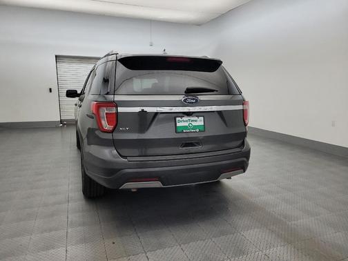 Magnetic Metallic 2019 Ford Explorer XLT