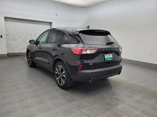 Agate Black Metallic 2022 Ford Escape SE