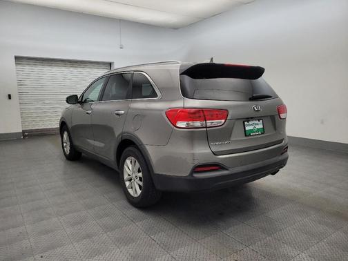 Titanium Silver 2016 Kia Sorento LX