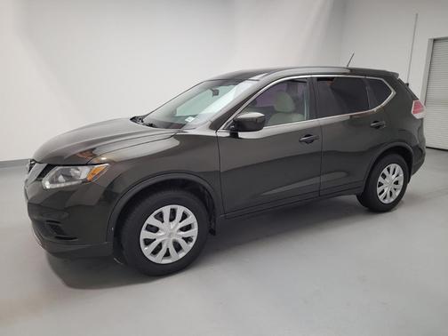 Photo 2 of 32 of 2016 Nissan Rogue S
