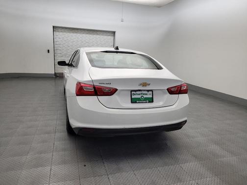 Summit White 2024 Chevrolet Malibu 1LS