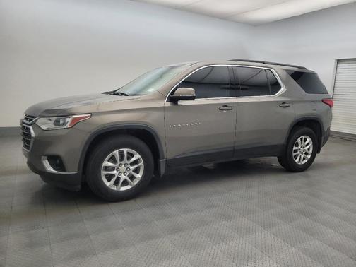 Gray 2019 Chevrolet Traverse LT Cloth