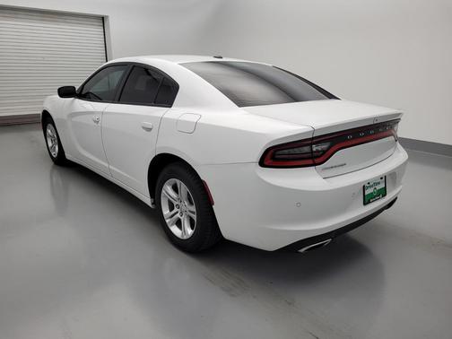 Photo 3 of 32 of 2019 Dodge Charger SXT
