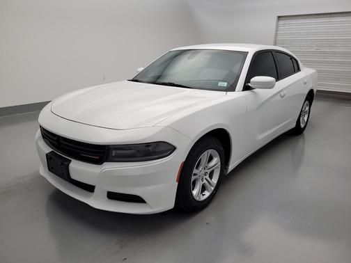 Photo 2 of 32 of 2019 Dodge Charger SXT