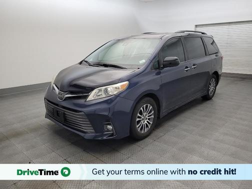 2018 Toyota Sienna XLE