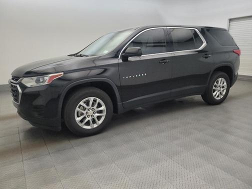 Mosaic Black Metallic 2019 Chevrolet Traverse LS