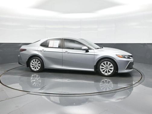 Celestial Silver Metallic 2022 Toyota Camry LE
