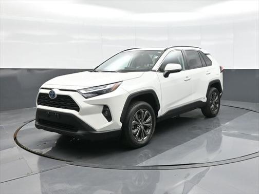 2022 Toyota RAV4 Hybrid XLE Premium