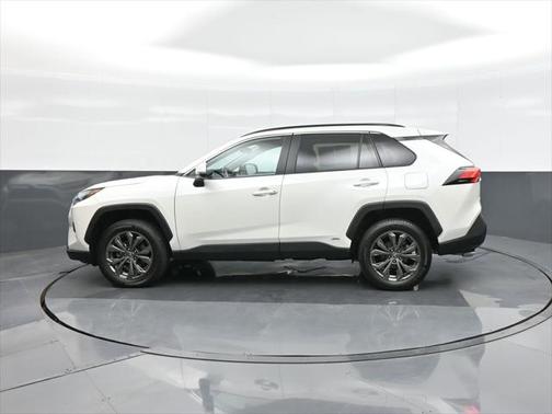 2022 Toyota RAV4 Hybrid XLE Premium