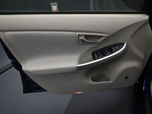 2014 Toyota Prius Four