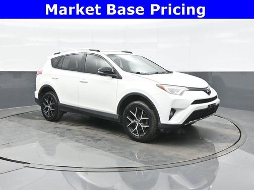 2017 Toyota RAV4 SE