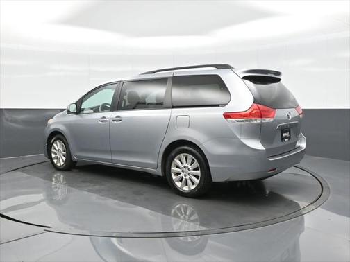 2014 Toyota Sienna LE