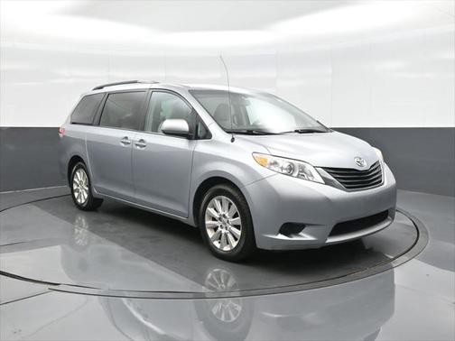 2014 Toyota Sienna LE